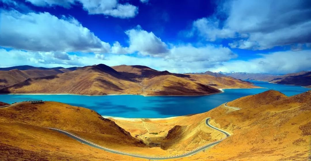 西藏,暖阳照耀下的心间故事